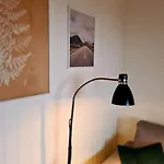 Cosy Close To Gondola And Town Center