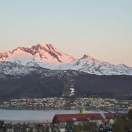 Apartment Cosy Winter 200 M From Lift Narvik