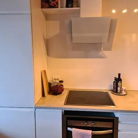 Cosy Close To Gondola And Town Center Διαμέρισμα